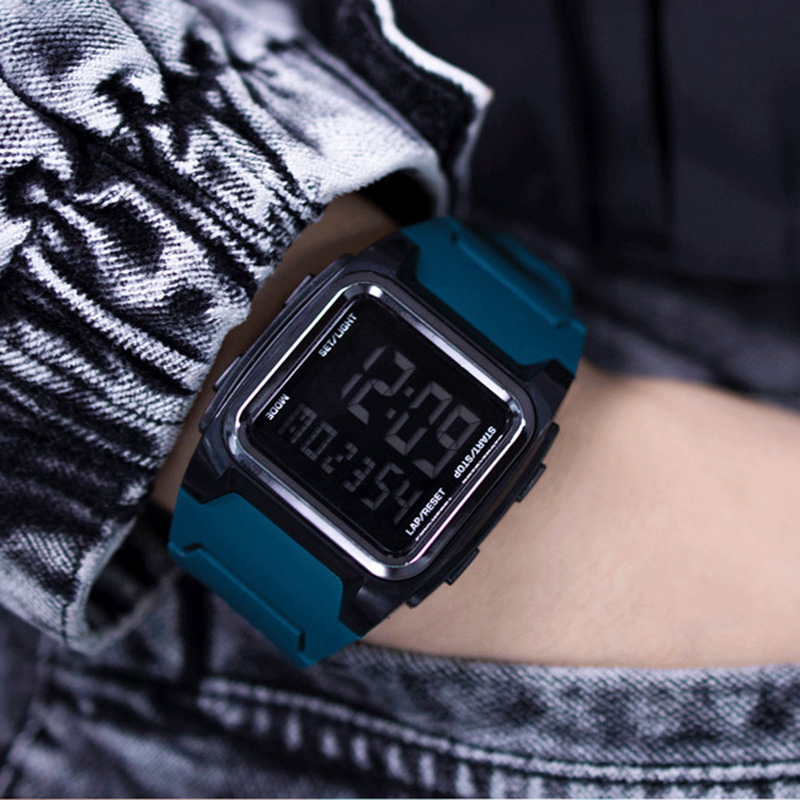 Yikaze-男性用のレトロな多機能デジタル時計,防水スポー - Tide Watch Surf のレビューと価格