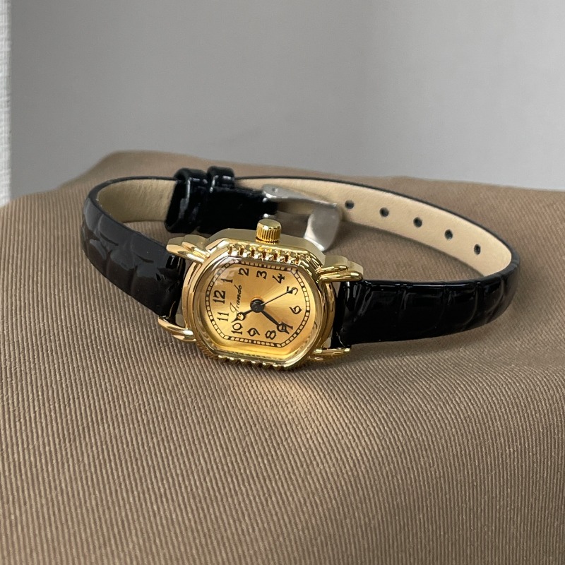 ヴィンテージオーバルレディースクォーツウォッチ高級ゴールド繊 - Vintage Digital Watch のレビューと価格